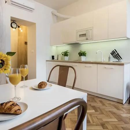 - Centre Of - Starowislna 54